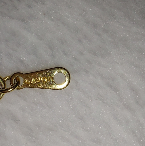 Avon Gold Heart Link Bracelet - Picture 4 of 5